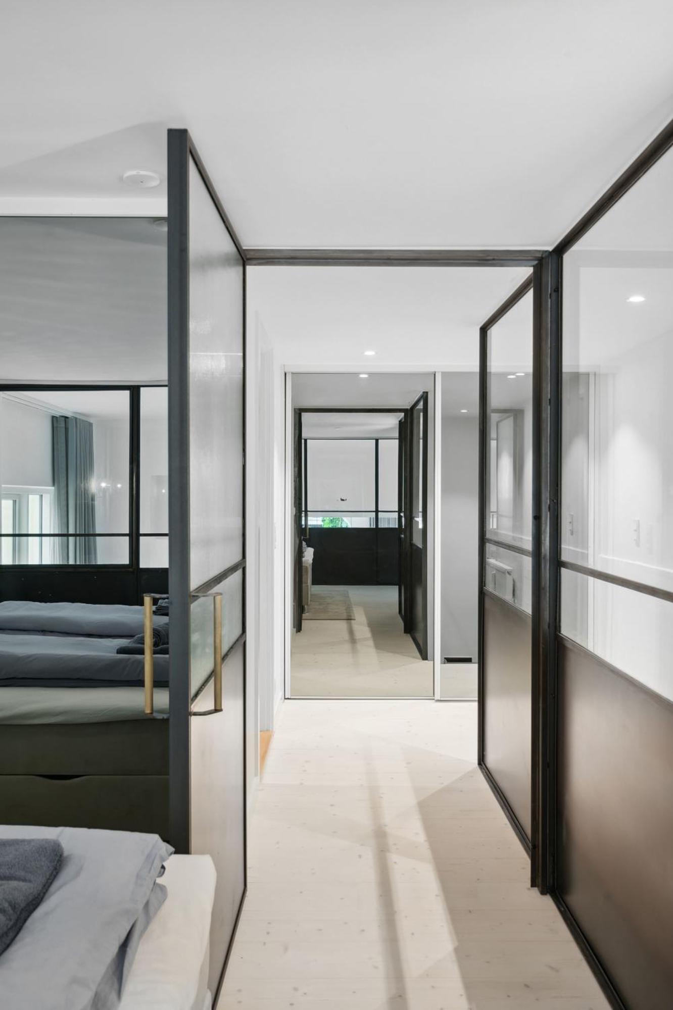 Luxury By Freetown & Canals Apartment *
